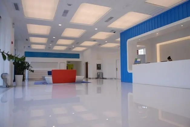 OCT East Cargo Hostel - Lobi