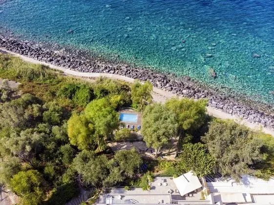 Villa Ofelia With Private Pool Garden and Direct Access to the Sea
