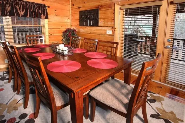 Off The Clock - Four Bedroom Cabin - Mutfak