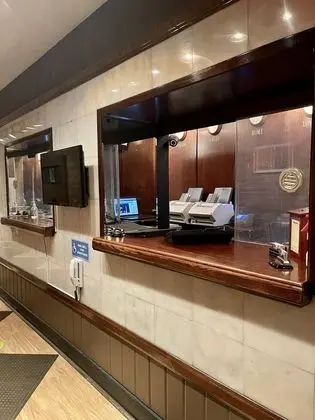 Off-Soho Suites - Lobi