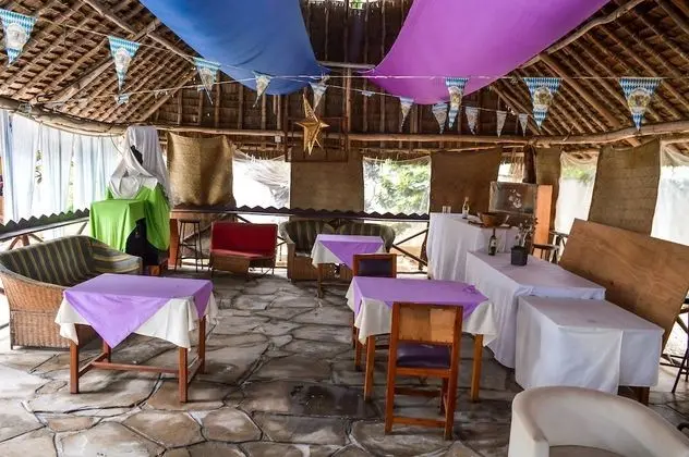 Ogalis K Coast Hotel - Yerinde Yemek