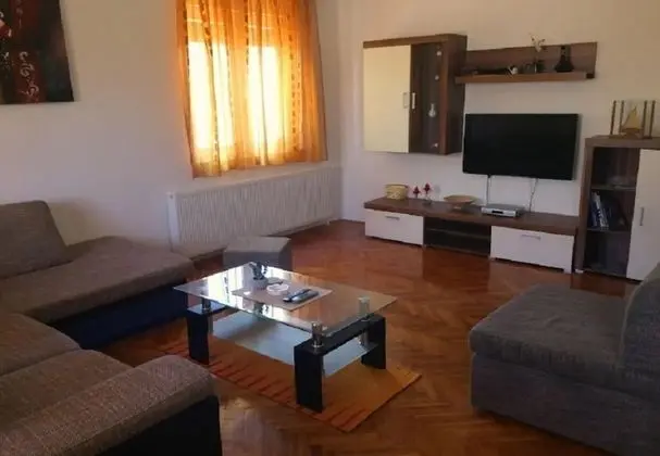 Ognjen - Family Apartments With Free Parking - A5