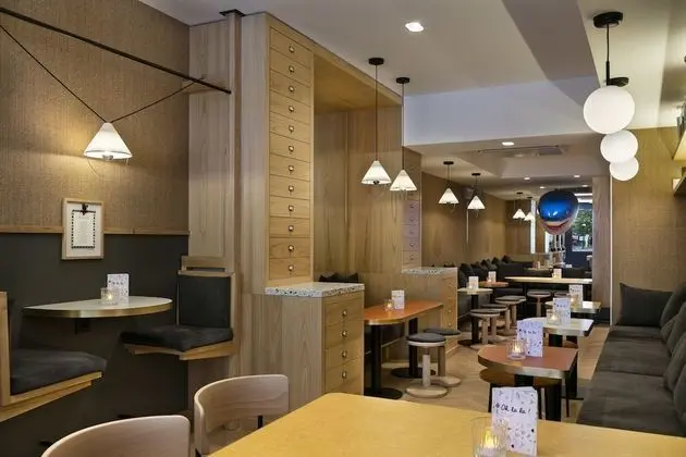Oh La La! Hotel bar - Paris Bastille - Yerinde Yemek
