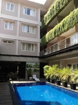 Ohana Hotel Kuta - Dış Mekan