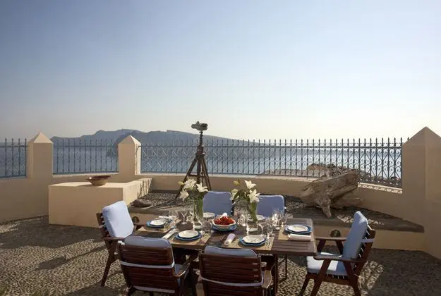 Oia Mansion