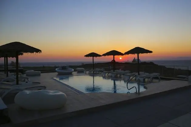 Oia Sunset Villas - Havuz
