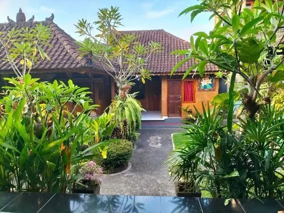 Ojeks Homestay