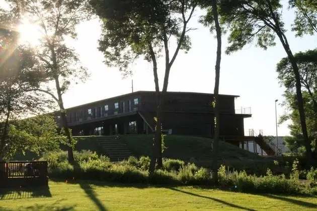 Okoboji Commons Hotel - Dış Mekan
