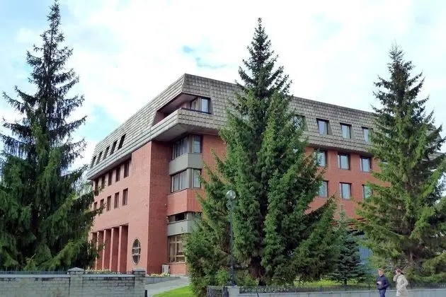 Oktyabrskaya Hotel