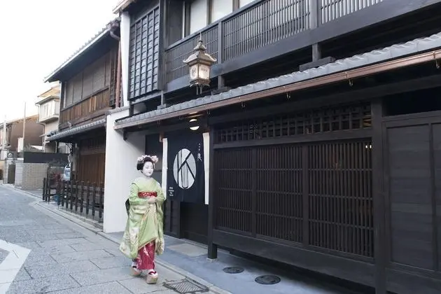 OKU Kamishichiken - Dış Mekan