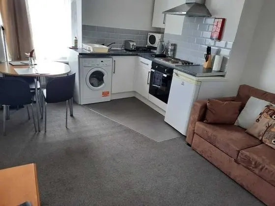 Old Barrington Arms Apartments - Mutfak