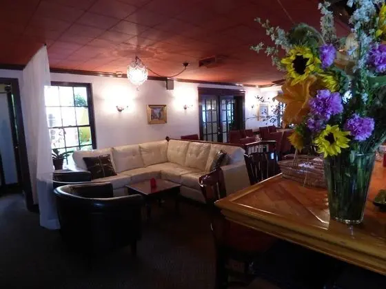 Old City House Inn and Restaurant - Lobi