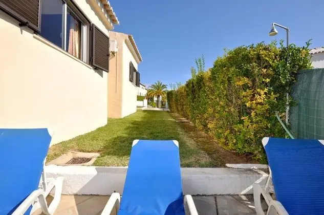Old Village Area and Walking Distance to all Amenities - Dış Mekan