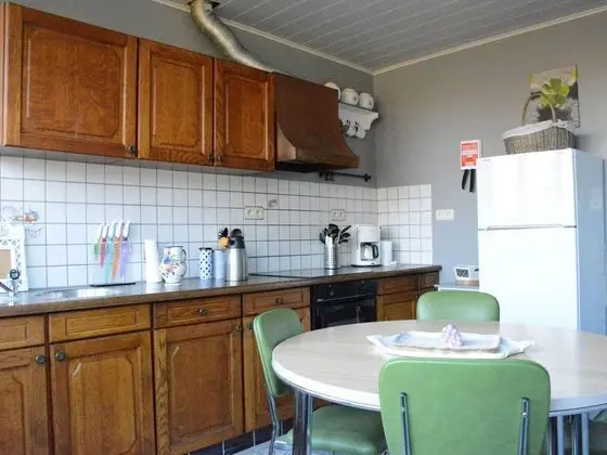 Old Village Train Station, 5 Bedrooms and 4 Bathrooms, Small Garden - Mutfak