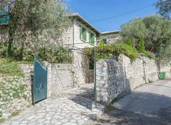 Old House - Dış Mekan