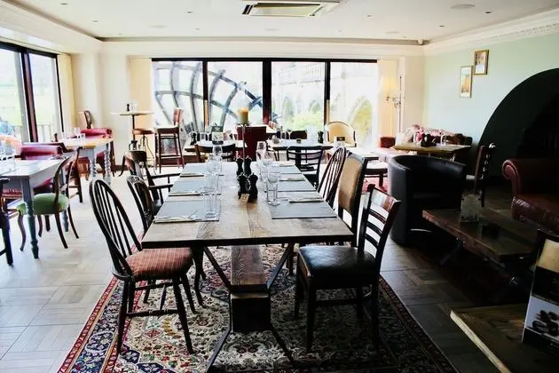The Old Mill Hotel - Yerinde Yemek