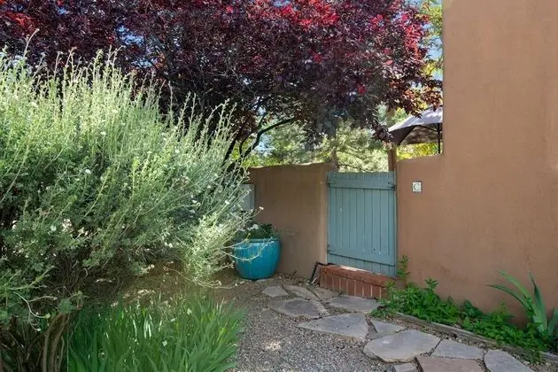 Old Santa Fe Trail - Walk Everywhere, Kiva Fireplace, Amazing Natural Light - Dış Mekan