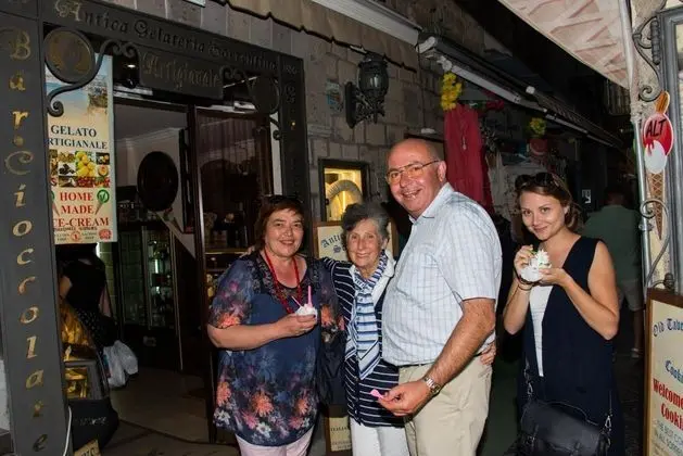 Old Taverna Sorrentina - Genel