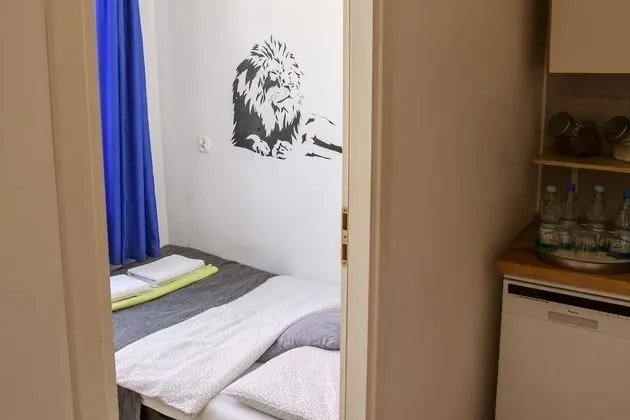 Old Town Folk Apartment - Oda