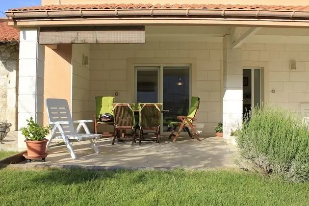 Old Town - Great Location - H