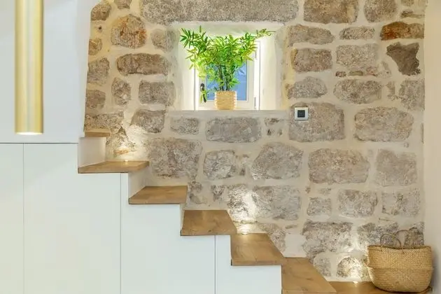 Old Town House With Lush Private Garden - İç Mekan