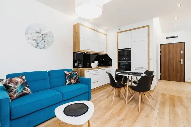 Old Town Rakowicka by Renters