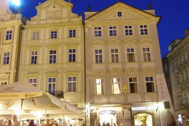 Old Town Square Residence by Emblem - Dış Mekan