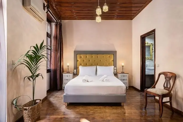 Old Town Suites