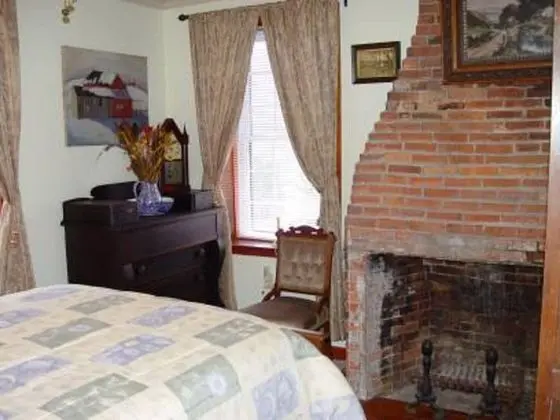 Old Winterport Commercial House - Oda