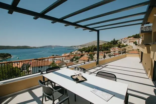 Oleander Urban Suites