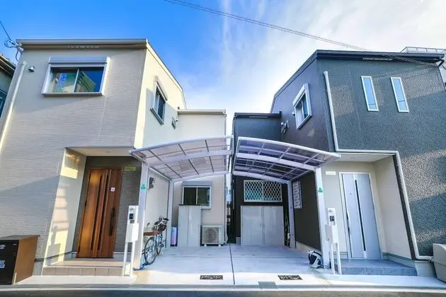 Olina's House
