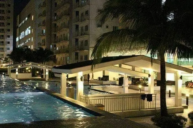 Oli's Place - Havuz