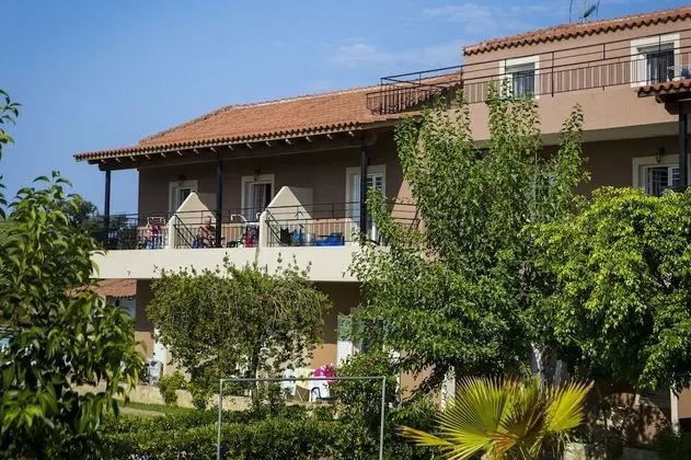 Olive Grove Studios & Apartments - Dış Mekan