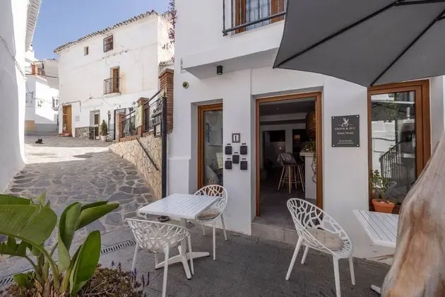 Olive & Ivy Guest House - Dış Mekan