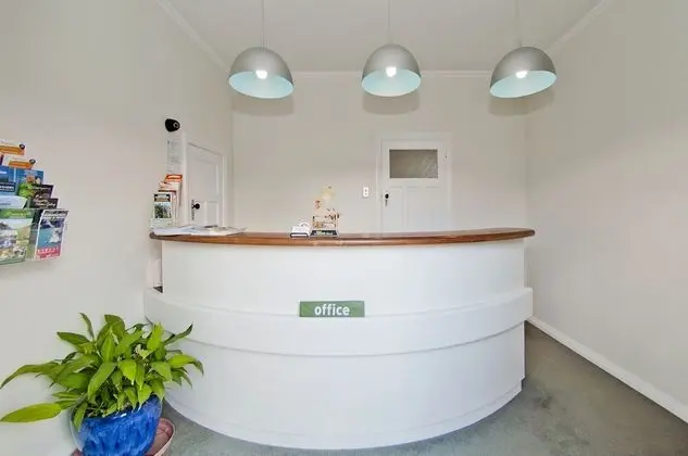 The Olive Motel - Lobi