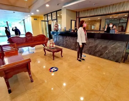 Olive Town Center and Hotel - Lobi