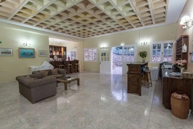 Olive Tree Hotel - Lobi