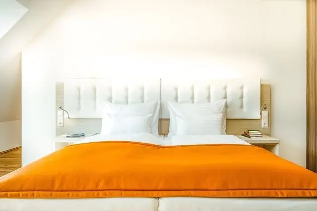 Oliver Apartments - Genel