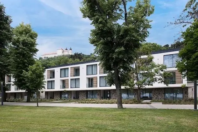 OliverLux Aparthotel - Dış Mekan