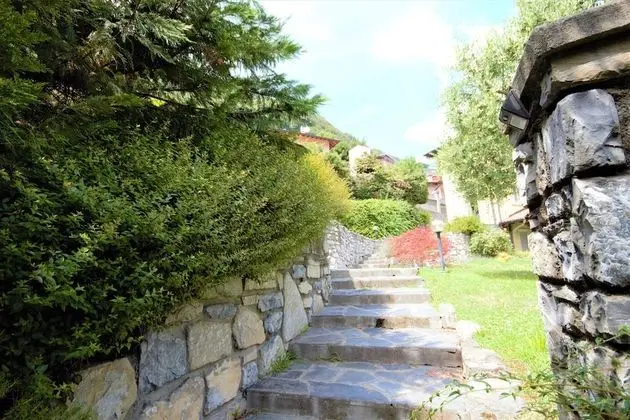 Villa Oliveto with Pool and Lake view - Dış Mekan