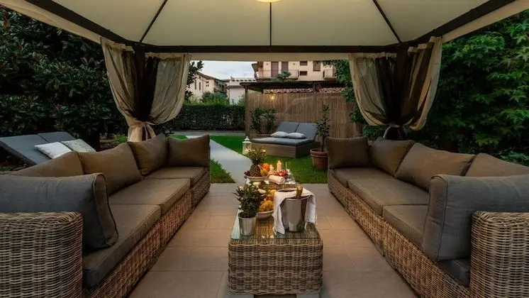 Villa Olivia a New Luxury Villa With Garden in Lucca Town Centre With Parking - Oda