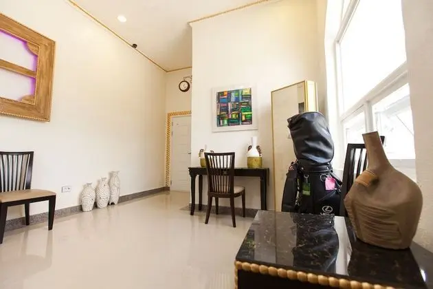 Olle Hotel - Lobi