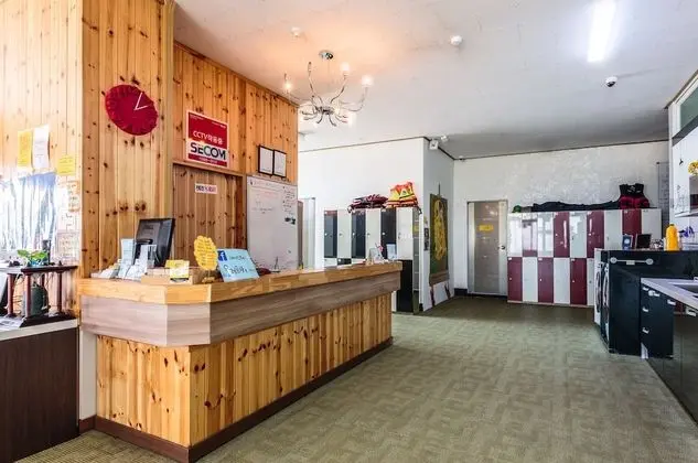 Olleh Windmill Pension & Guesthouse - Hostel - Lobi