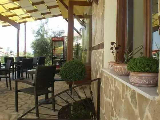 Olympia Guesthouse - Dış Mekan