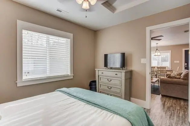The Olympic Guest House 2 Bdrm Modern Perfection - Oda