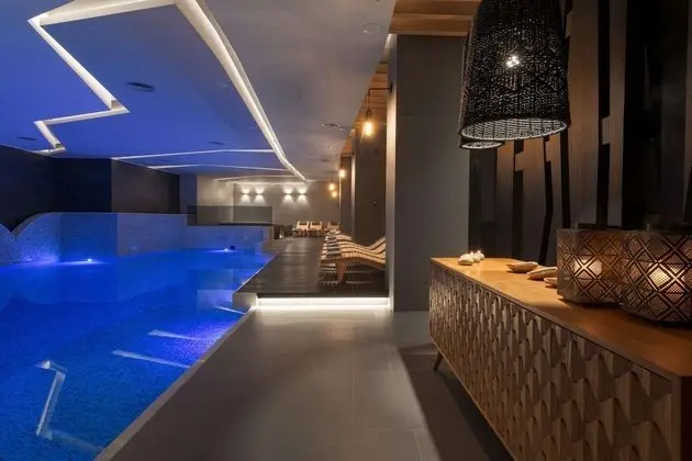 Olympic Palace Resort Hotel & Convention Center - Havuz