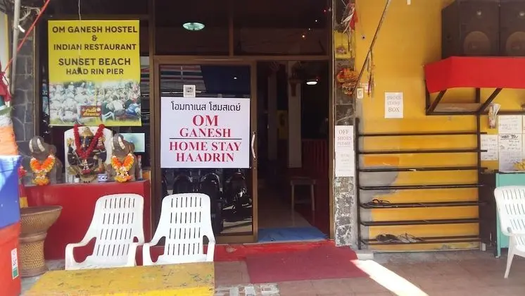 Om Ganesh Hostel - Adults Only - Dış Mekan
