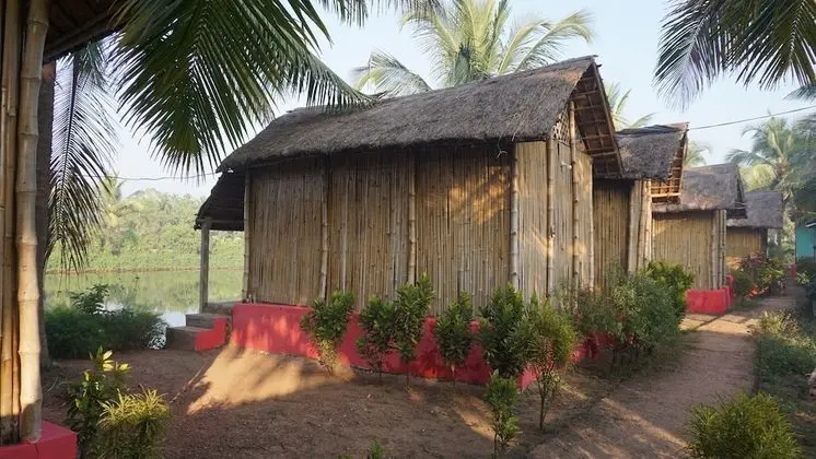 Om Lake Resort