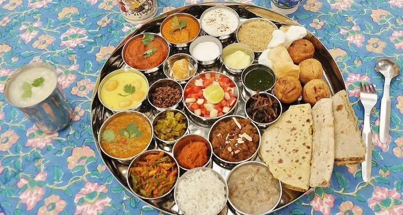 Om Niwas Suite Hotel - Yerinde Yemek
