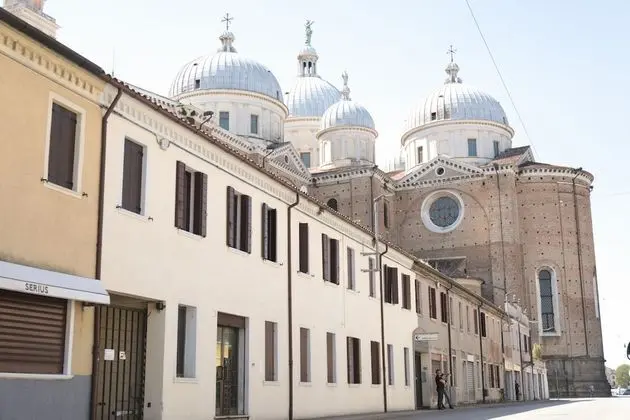 Om Plus Santa Giustina